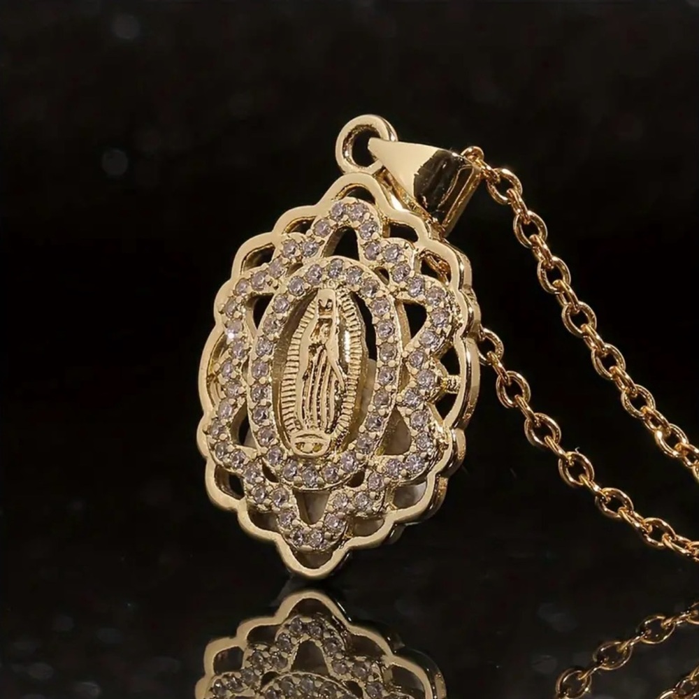 Virgin Mary Pendant Necklace - Picture 4 of 6